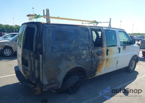 2008 Chevrolet Express Work Van из США, поврежденный, VIN 1GCGG25C581213170